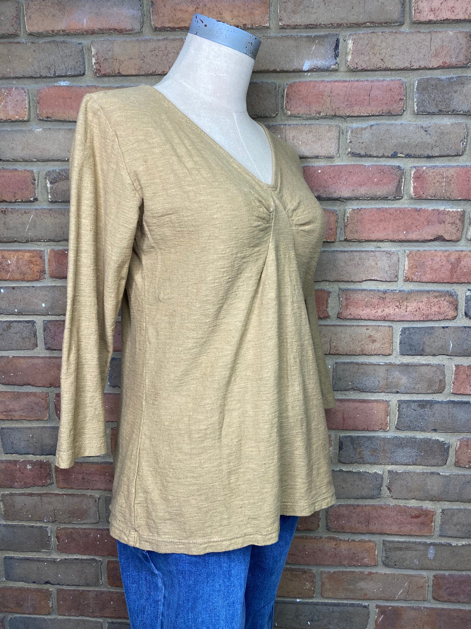 Tuck Front 3/4 Sleeve Top