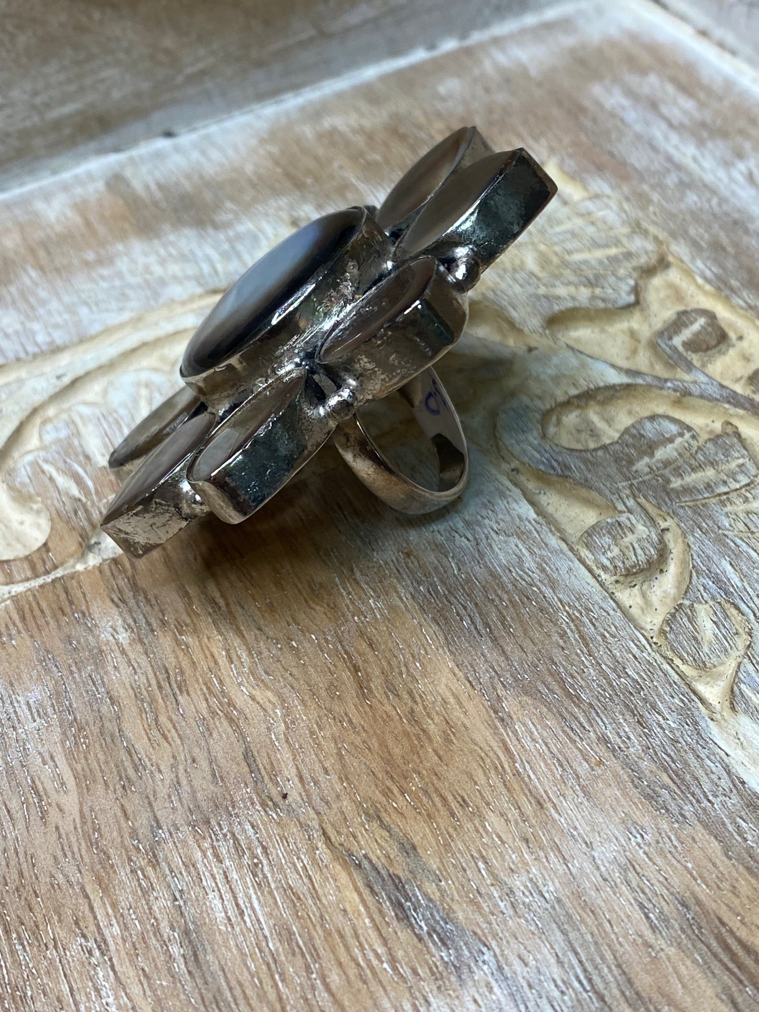 Mother of Pearl Flower Ring