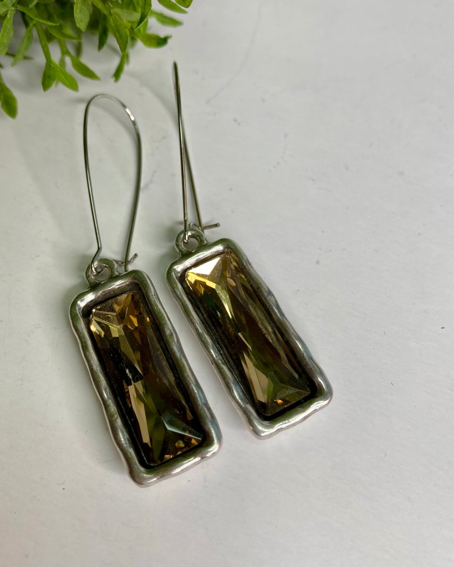 Crystal Rectangle Earring - Vintage Vault Boutique