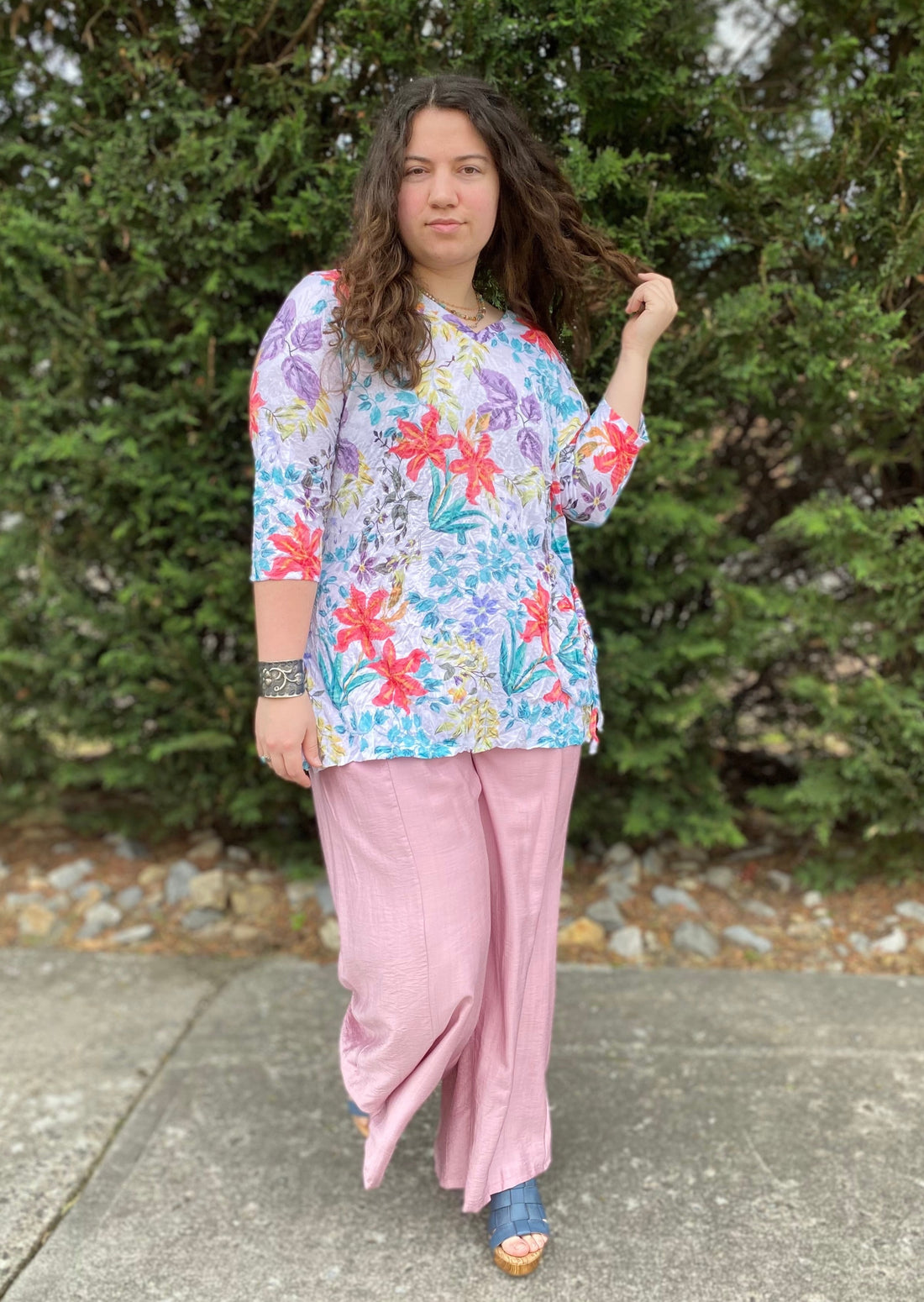 Crinkle Floral One Pocket Top  