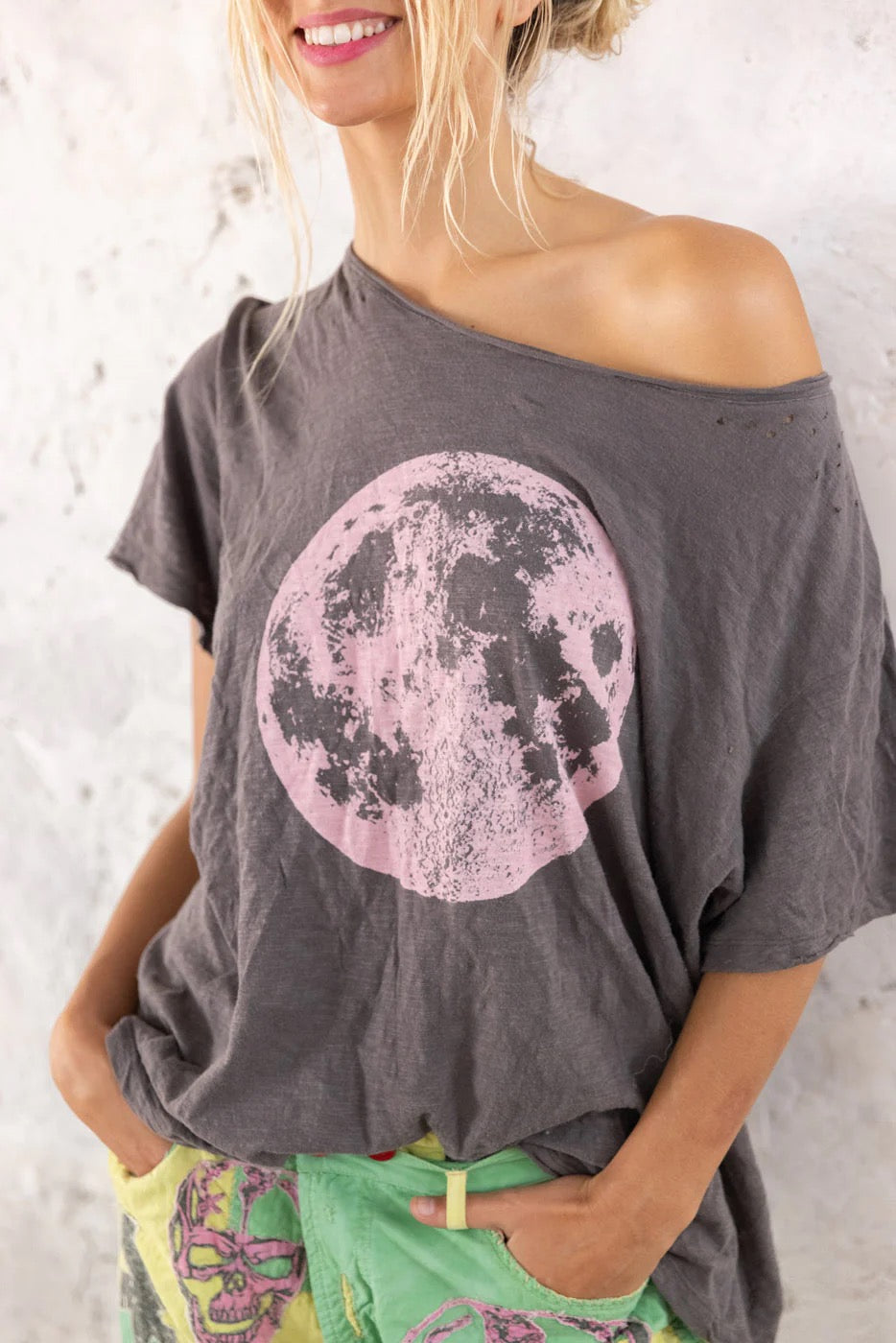 Top 800 Strawberry Moon Tee - Ozzy