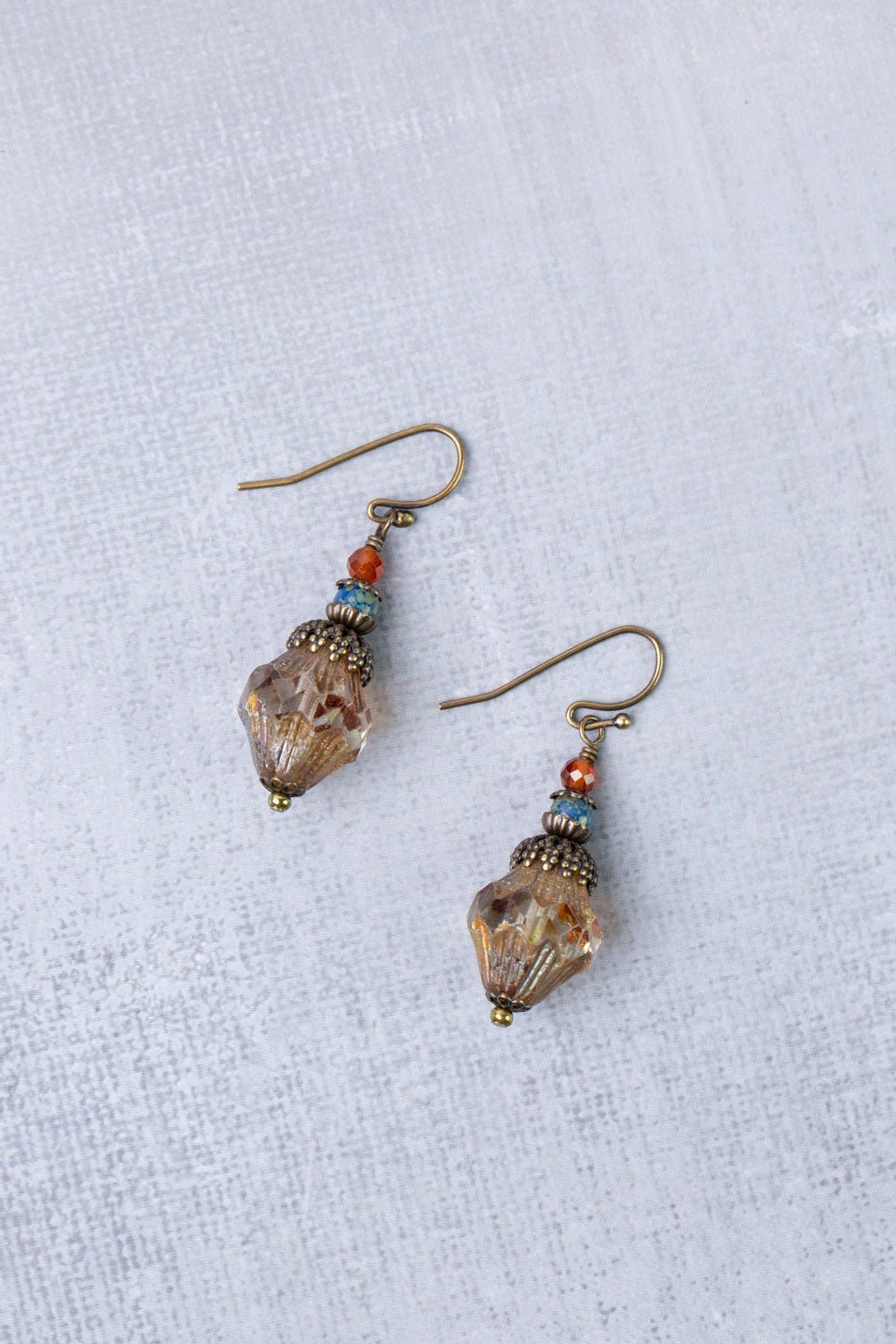 Sacred Heart Simple Earrings E018 - Vintage Vault Boutique