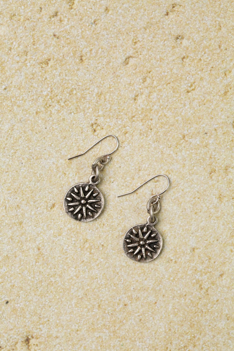 United Charm Simple Earring