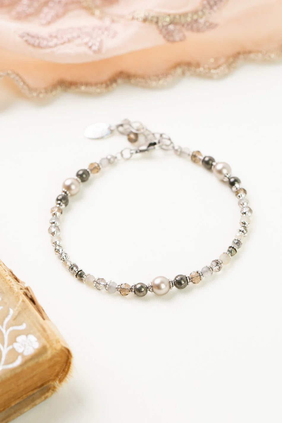 Windsor Castle Simple Bracelet B093