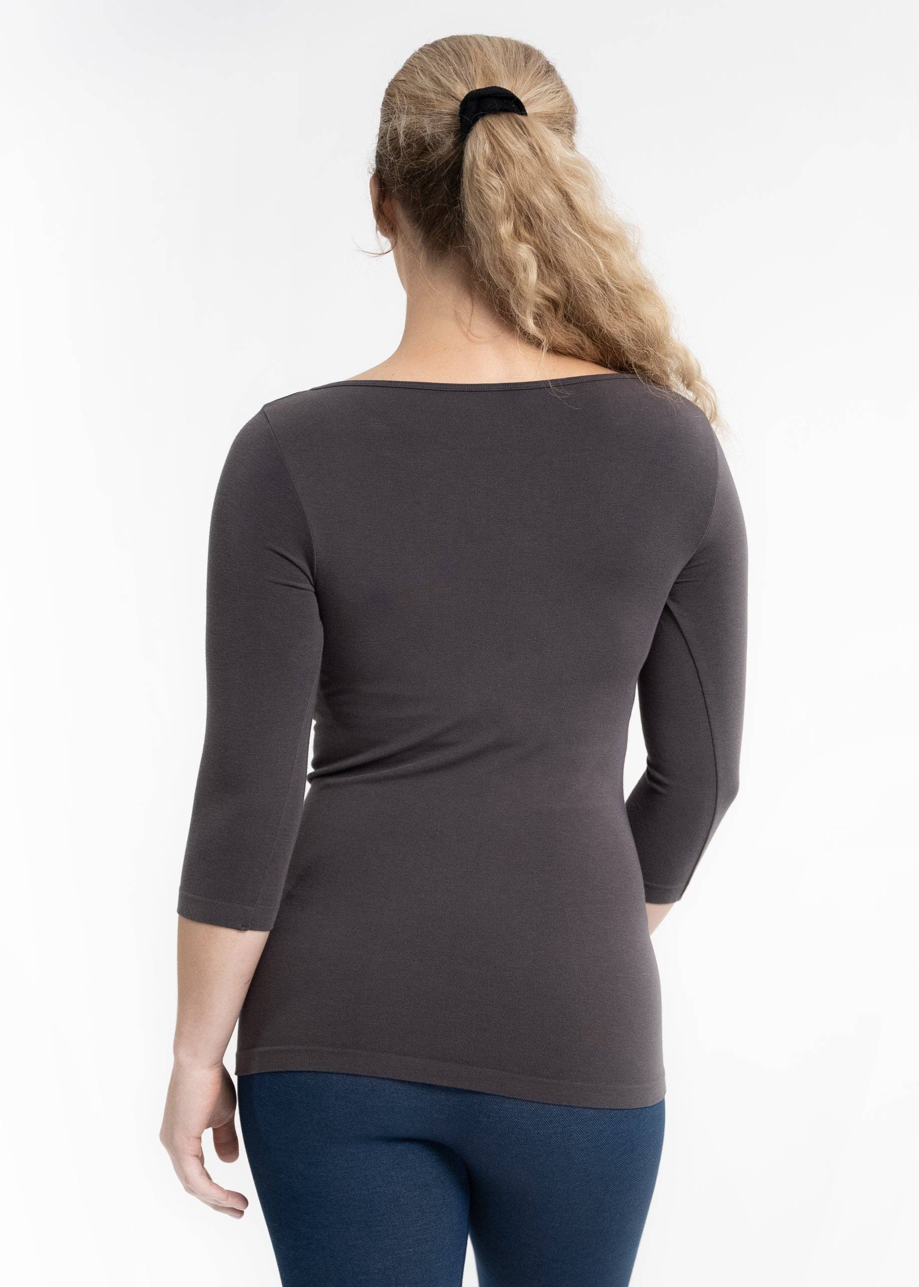 Three Quarter Sleeve V-Neck Top - Vintage Vault Boutique