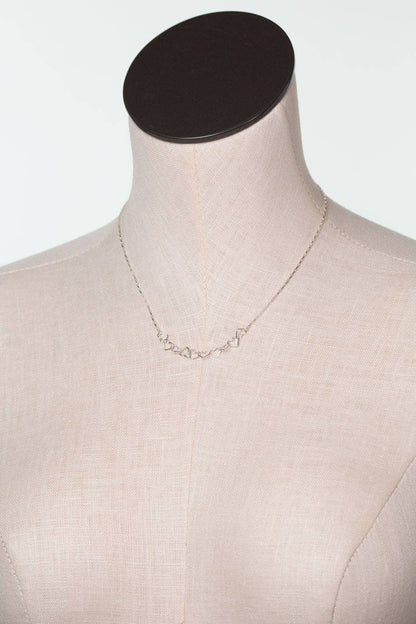Bold Heart 16.5-18.5" Simple Necklace
