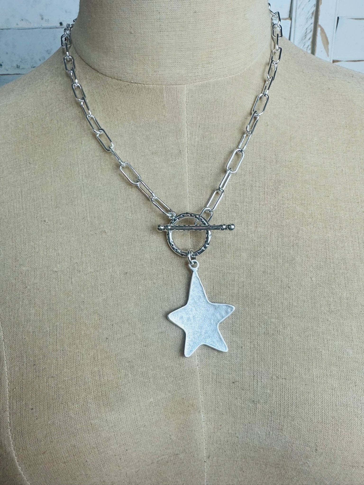 Silver Toggle Star Necklace - Vintage Vault Boutique