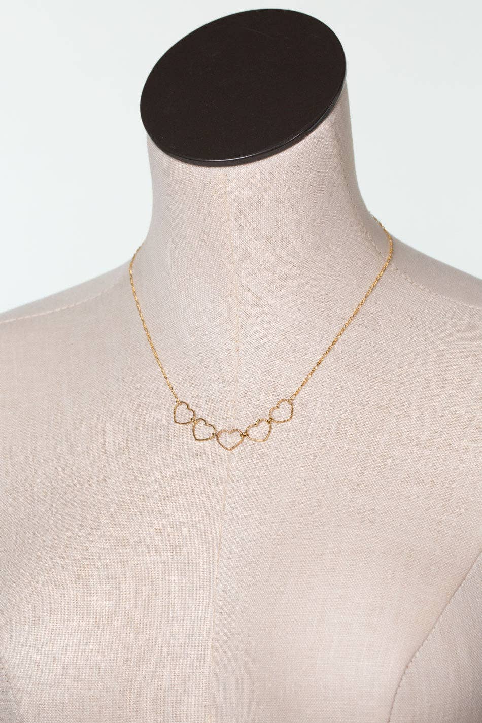 Bold Heart 17-19" Simple Necklace