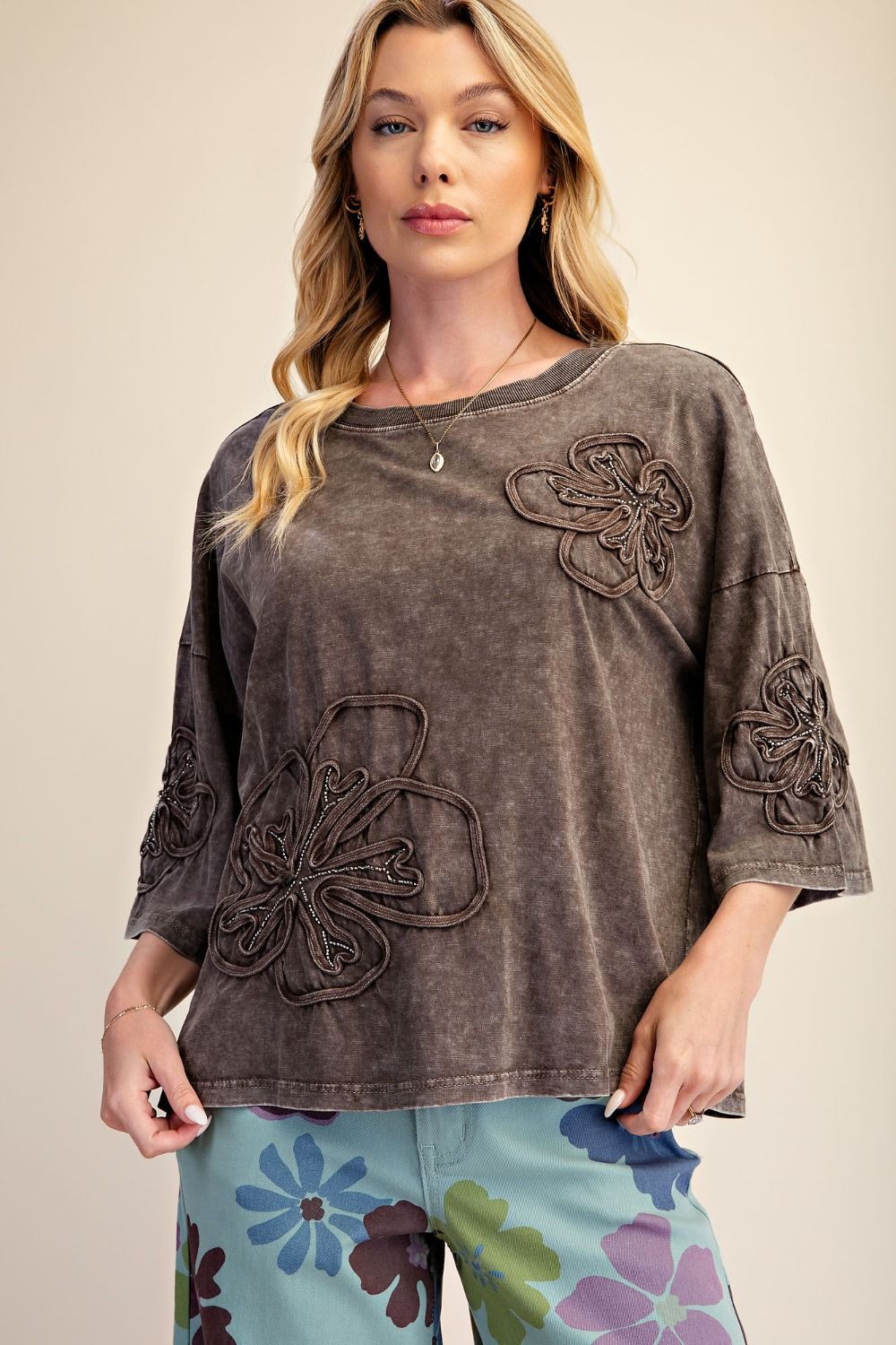 Embroidery Detail Knit Top - Vintage Vault Boutique