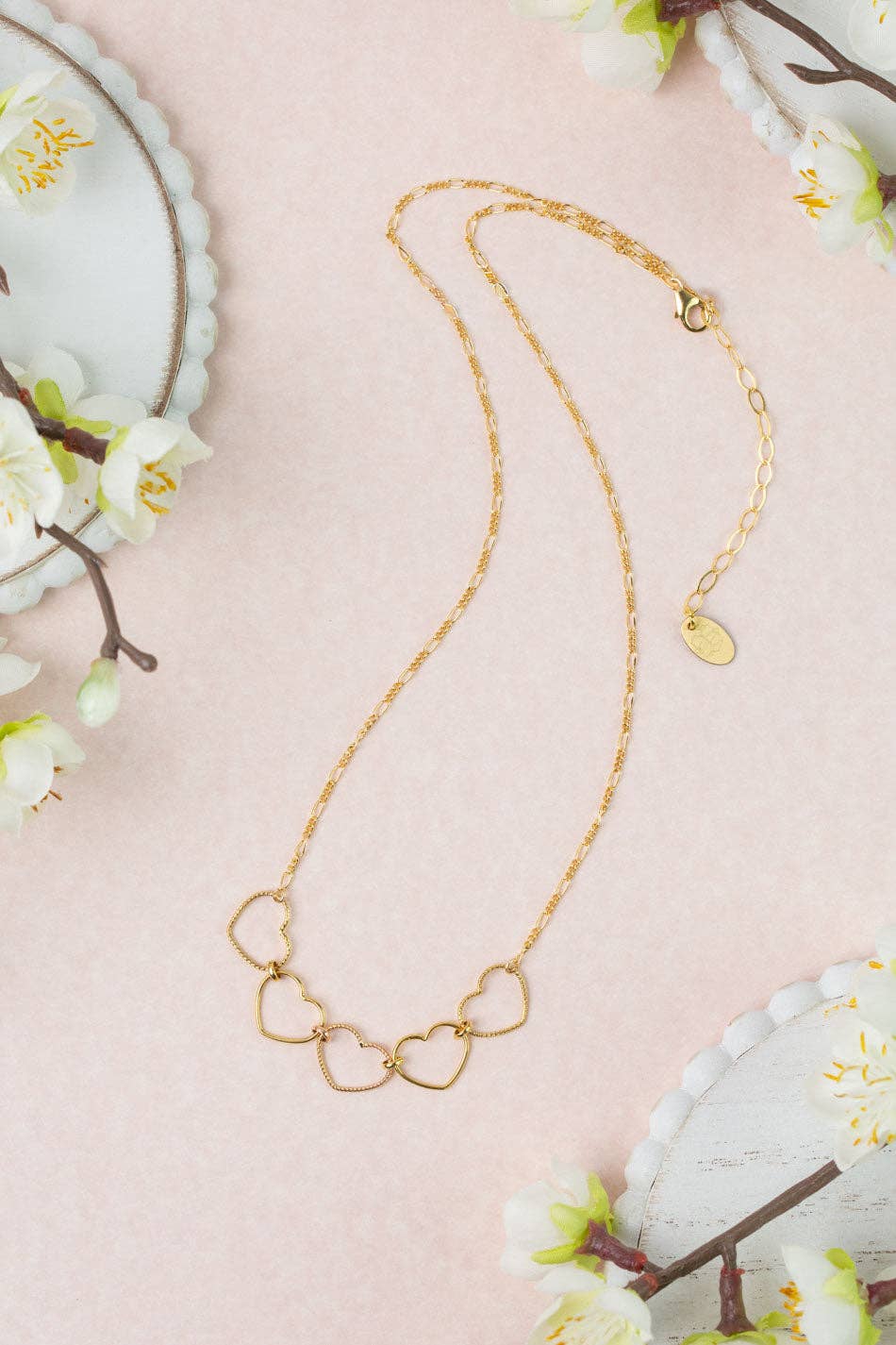 Bold Heart 17-19" Simple Necklace