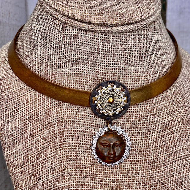 Ms Moon Choker